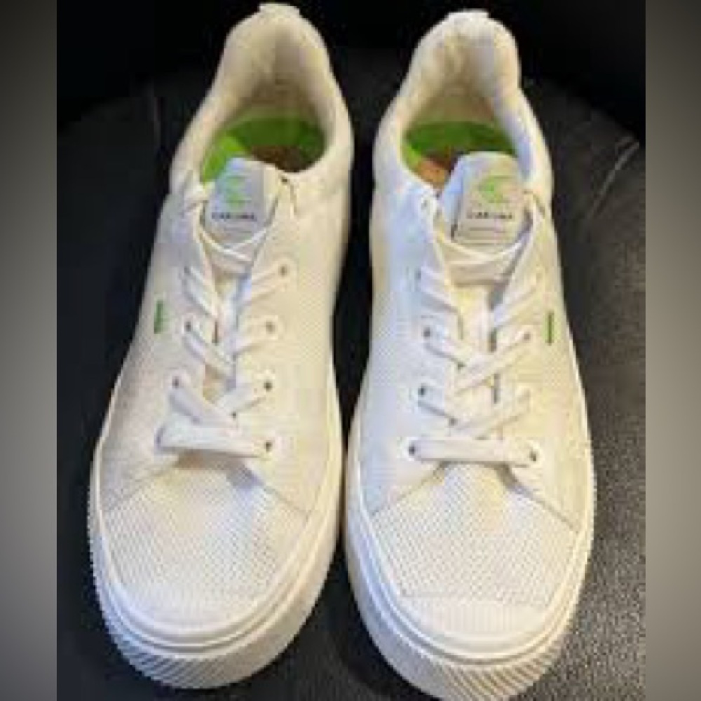Cariuma,IBI Knit Low-Top White Sneakers – Lightweight Eco Casual EUC Size 10.5 - Picture 2 of 5